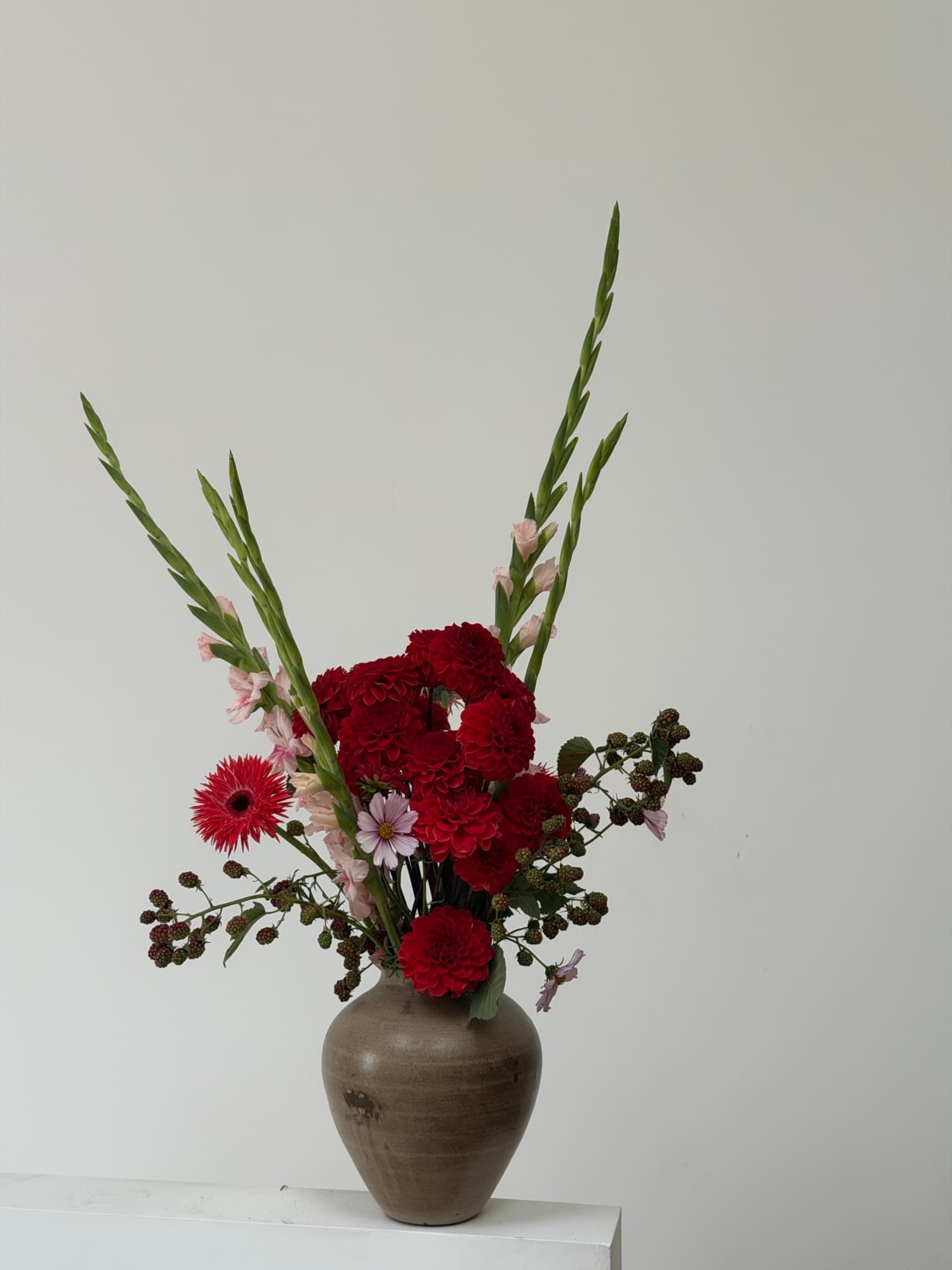 Bouquet photograph with a provisional identification of Gladiolus